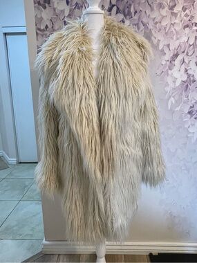 LOVE MOSCHINO Vintage Long Shaggy Faux Fur Coat Ivory Cream Made in Italy size M